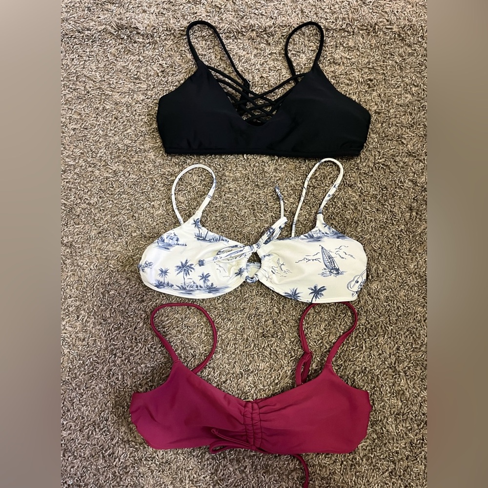 3 Pc Lot Hollister Bikini Tops GUC‎ Size Small